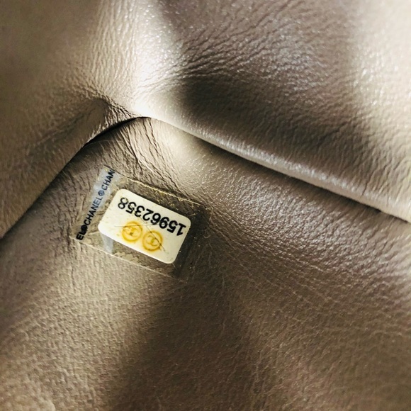 Chanel Reissue 2.55 Lambskin Iridescent 227 Bag - Picture 12 of 16